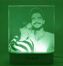 Laden Sie das Bild in den Galerie-Viewer, Personalisierte Nachttischlampe
